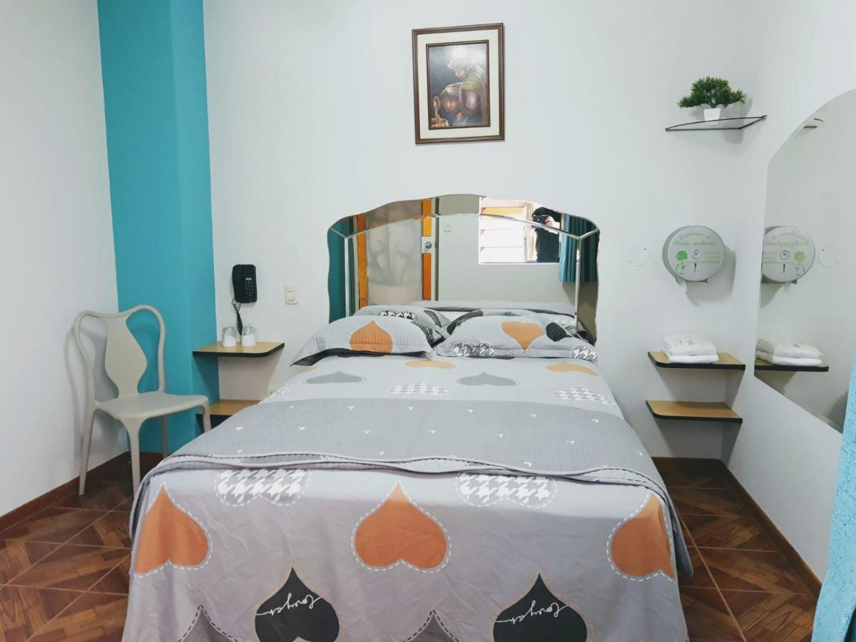 Hospedaje Las Tres Regiones Lima Zewnętrze zdjęcie